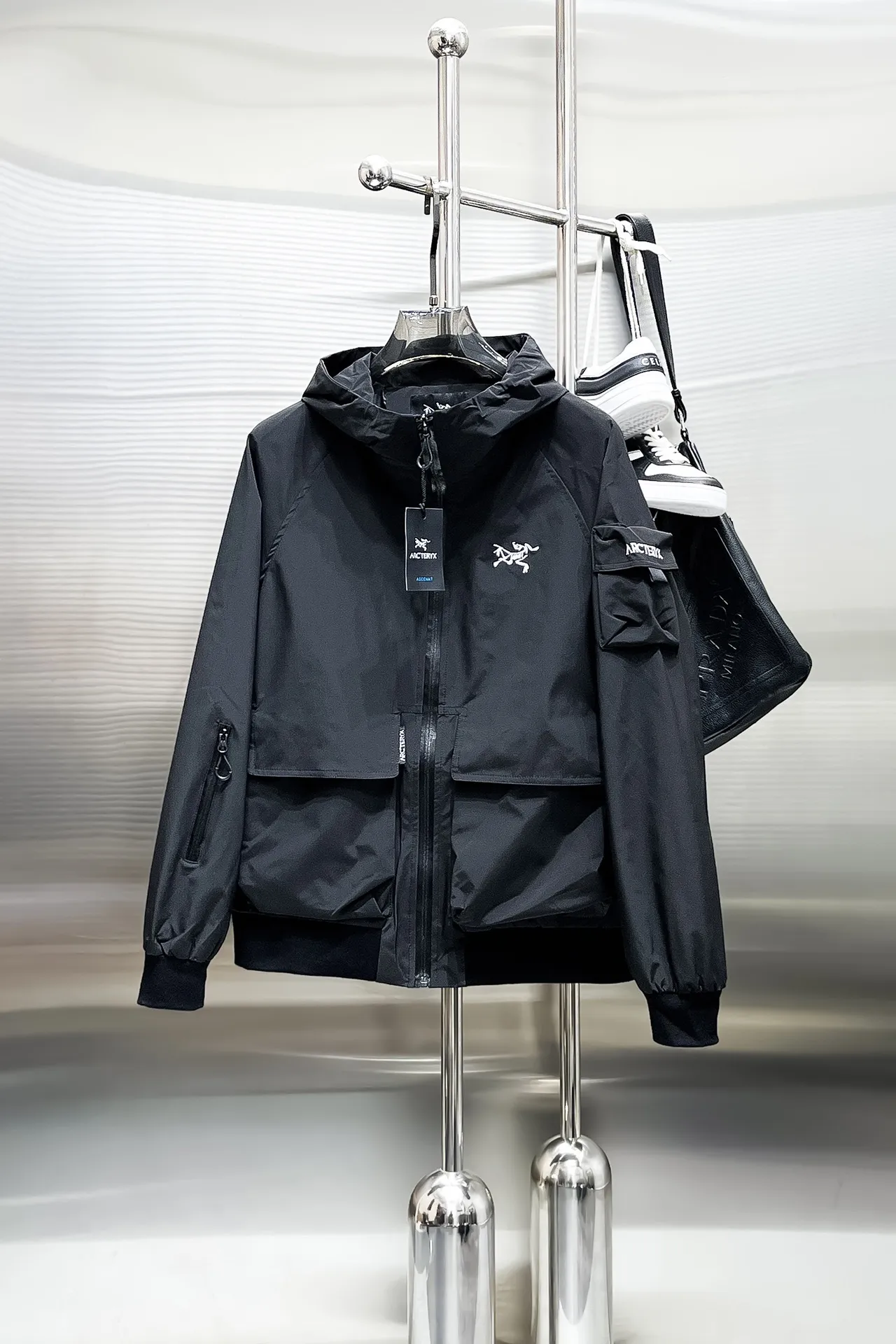 Same Style， ， 2026 New Arrival ， Original Premium Breathable ， ， ， Quality。 ， Sizes：M～3XL